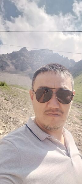  ,   Dzhon, 36 ,   ,   