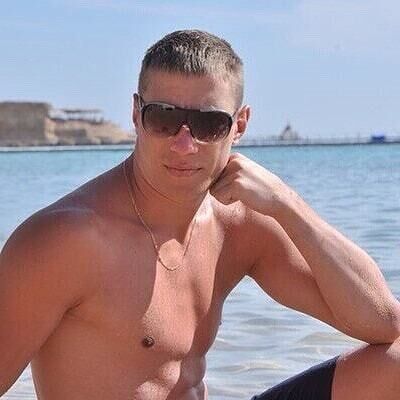  25658128  Denis, 38 ,    