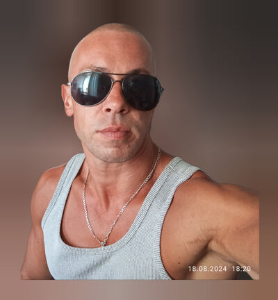  ,   Ilya, 37 ,   ,   , 