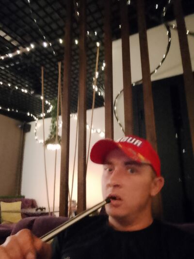  ,   Viktor, 31 ,   ,   