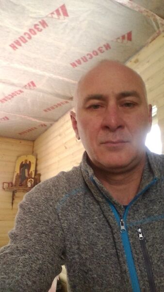  ,   M, 52 ,     , c 