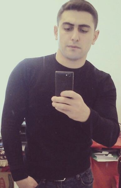  -,   Artur, 33 ,   ,   