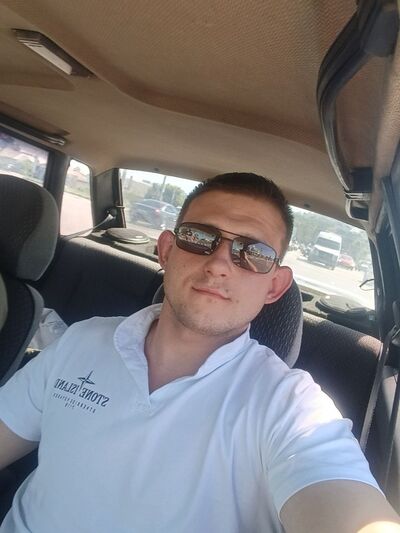  ,   McLove, 24 ,   ,   