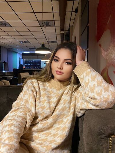  ,   Katerina, 21 ,  