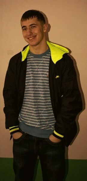  ,   Vitalikk, 32 ,   , 