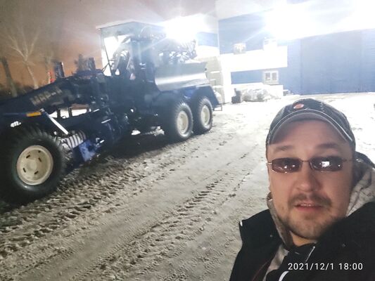 ,   Pavel, 37 ,   ,   