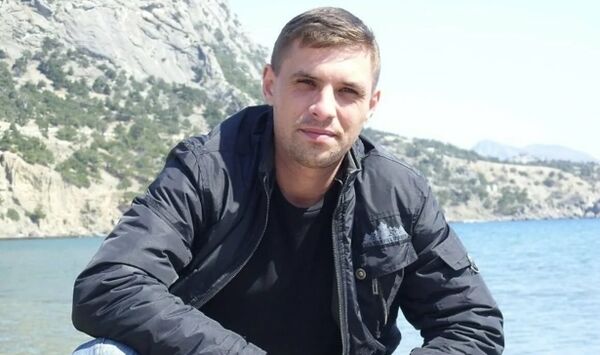   ,   Yrii, 40 ,   