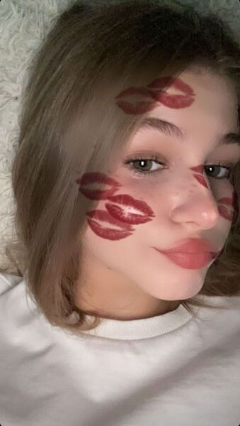  ,   Aylin, 24 ,   ,   