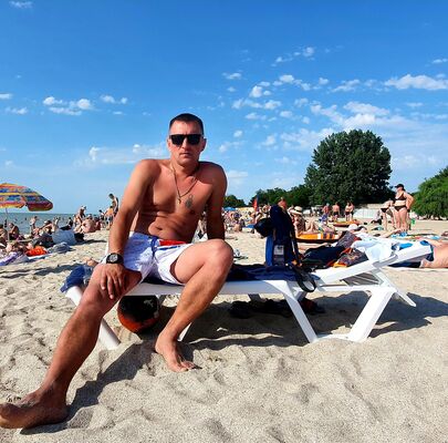  ,   Denis, 41 ,   ,   