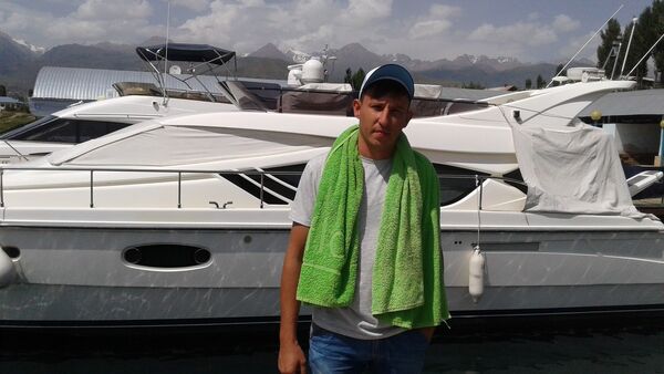 ,   Aleks, 40 ,   