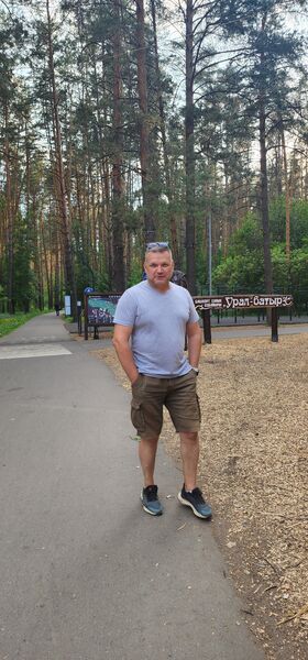  ,   Artur, 52 ,     , c 