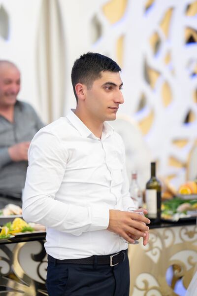  ,   Henrik, 28 ,   ,   
