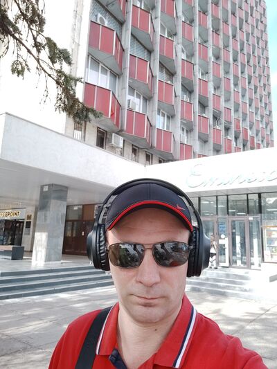  ,   VlaD, 49 ,   ,   