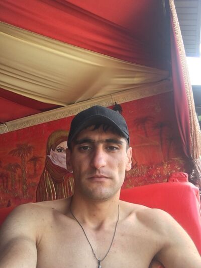  ,   Artur, 37 ,   ,   , c 