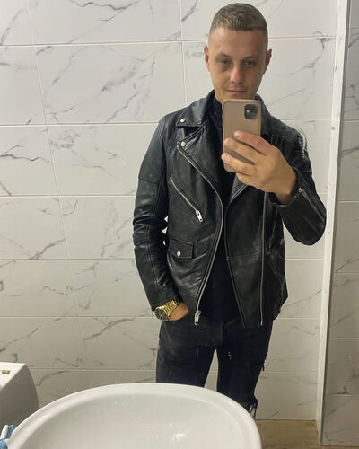  ,   Andriu, 31 ,   ,   