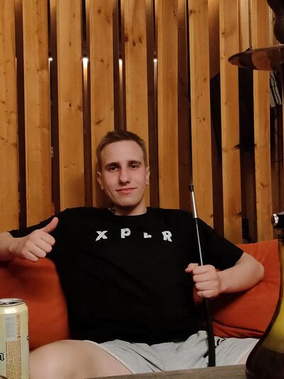  ,   Viktor, 23 ,   ,   