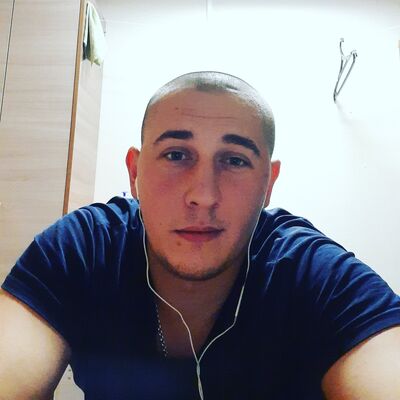  ,   Maksim, 27 ,   ,   