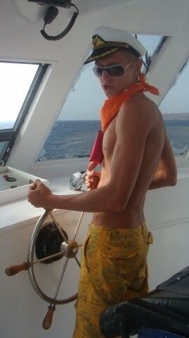  ,   Nik, 33 ,   