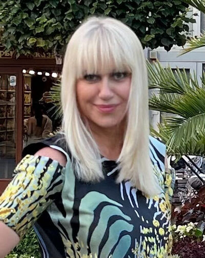  Woking,   , 56 ,   ,   