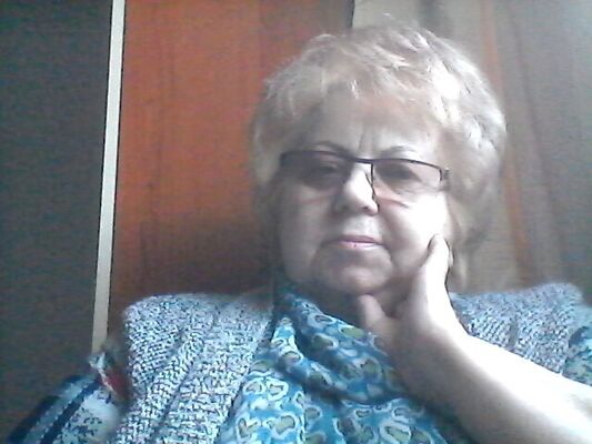  ,   Larisa, 69 ,  