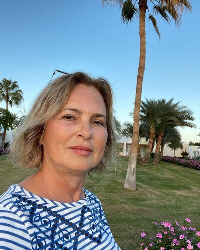  ,   Ekaterina, 62 ,   c 