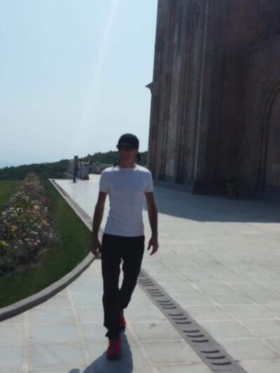  ,   Zviad, 46 ,   ,   , c 