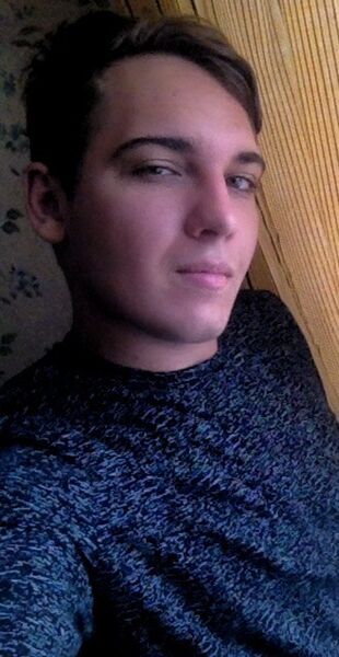  ,   Dmika, 24 ,   