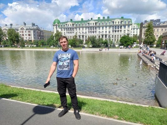  ,   Mikhail, 36 ,   c 