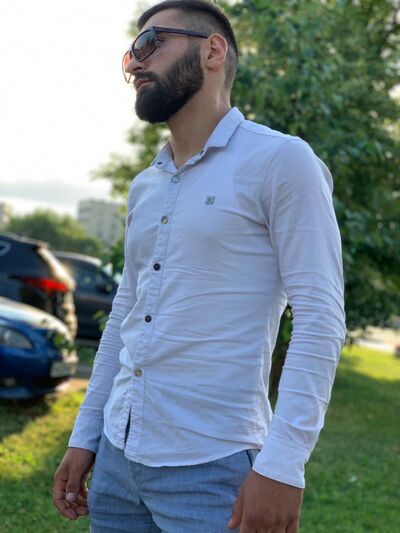  ,   Artur, 31 ,   ,   , c 