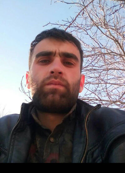  ,   Armen, 35 ,   ,   