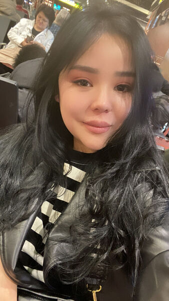  ,   Adelin, 23 ,   ,   