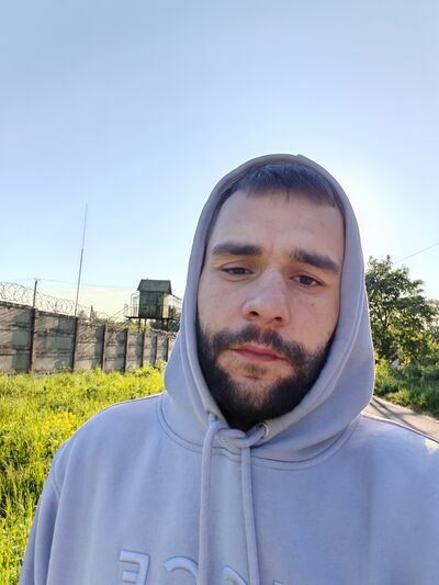  ,   Mikhail, 27 ,   ,   