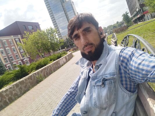  ,   Jonik, 39 ,   ,   