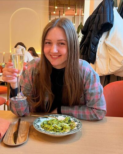  ,   Vika, 27 ,   ,   