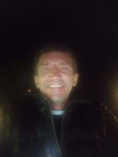  ,   Vik, 42 ,   ,   
