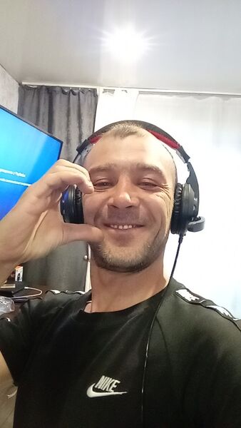  ,   Pavel, 40 ,   ,   