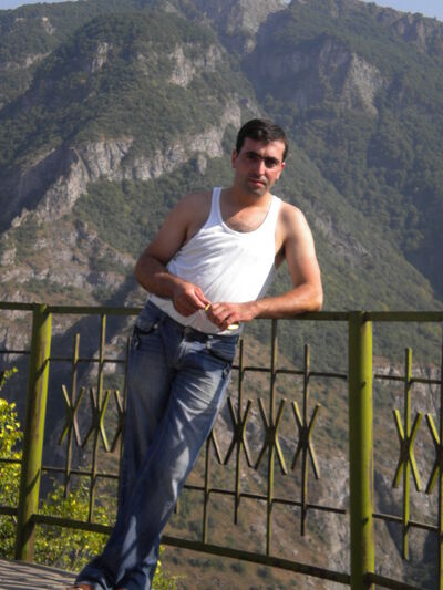  ,   Davo, 39 ,   