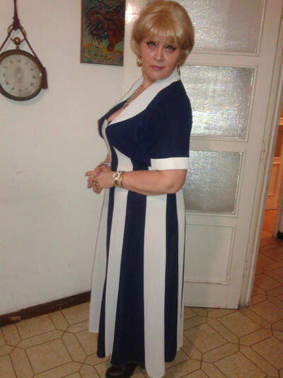  ,   Scarllet, 61 ,     , c 