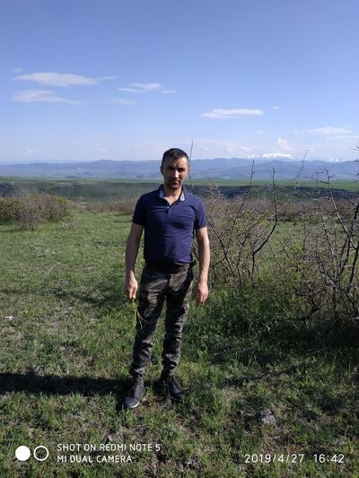  ,   Nurlan, 42 ,  