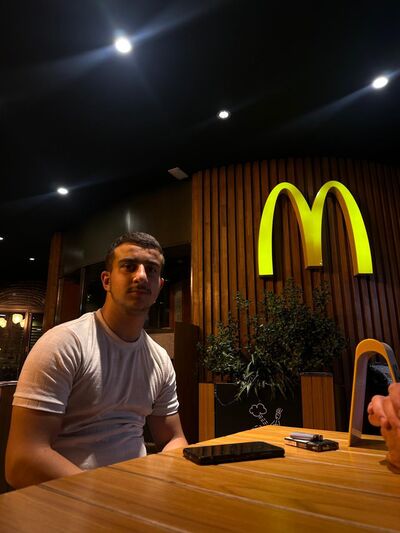  ,   Emil, 22 ,   ,   , c 