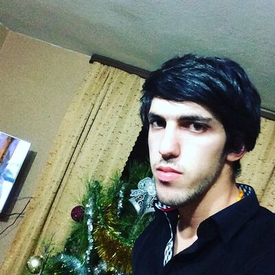  ,   Adam, 32 ,   