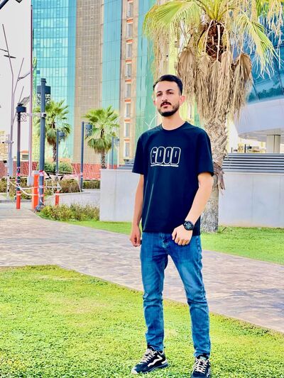  Jiddah,   Mustafa, 22 ,   ,   