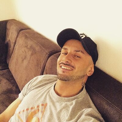  ,   Parviz, 38 ,   ,   , c 