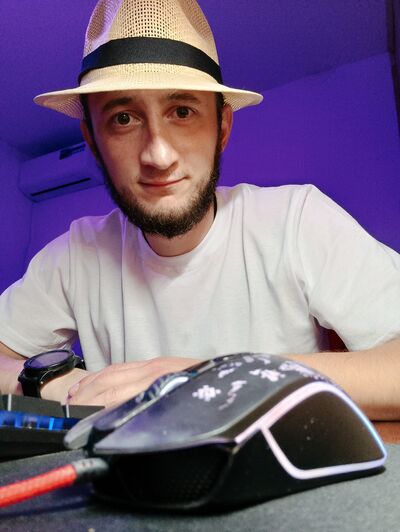  ,   Ruslan, 30 ,   ,   , c , 