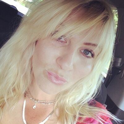  ,   ILARIA, 44 ,  