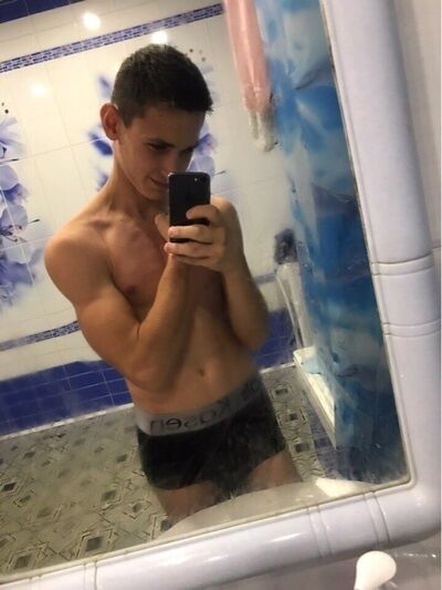  ,   Michael, 27 ,   
