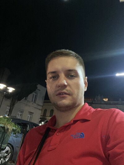  ,   Anton, 32 ,   ,   