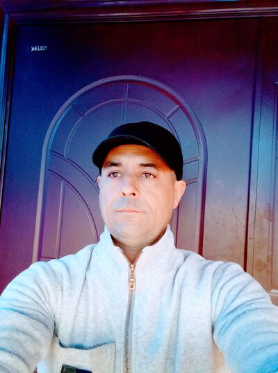  ,   Valeriu, 49 ,   ,   , c 