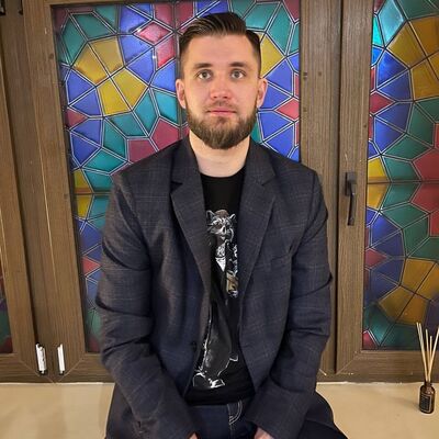  ,   Pavel, 32 ,   ,   