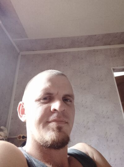  ,   Mikhail, 35 ,   ,   